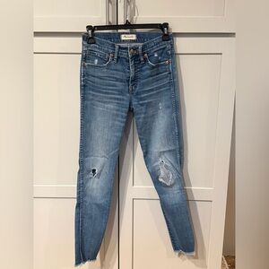 Madewell women’s Jeans 9” High-Rise Skinny Jeans – Distressed – Size 25 - EUC